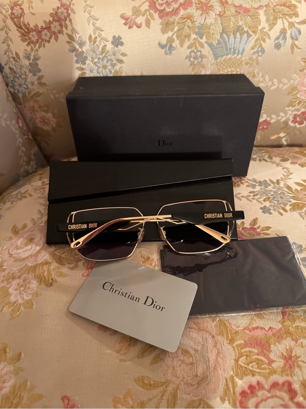 Christian Dior Metal ArchiDior S2U Sunglasses Gold - Picture 5 of 16